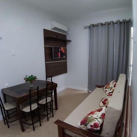 Apartamento Ilha Dos Patos Ingleses Na Beira Do Mar Флоріанополіс Номер фото